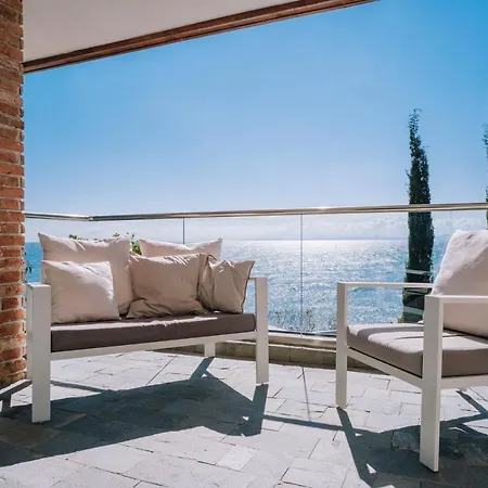 Луксозна вила Villa Alenor | Sea View & Beach Access