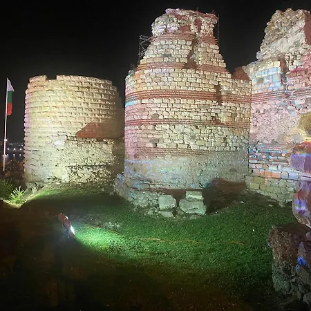 Луксозна вила Villa Alenor | Sea View & Beach Access