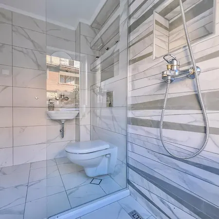 Villa Alenor | Sea View & Access Nesebar