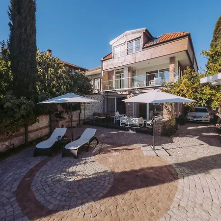 Alenor - Sea View & Access Villa