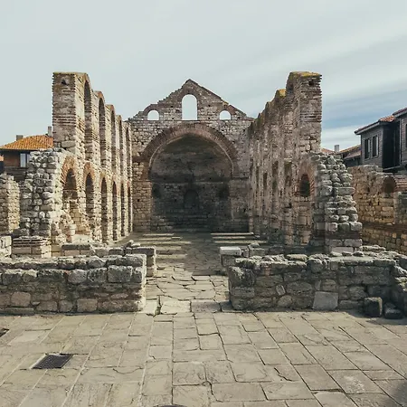 Alenor - Sea Views & Sea Access | Unesco Old Town | Sleeps 8 Villa Nesebar