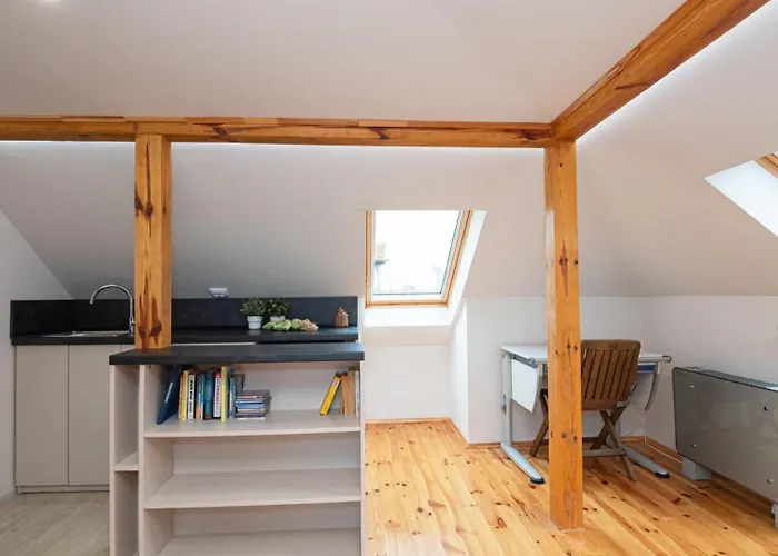 Alenor - Sea Views & Sea Access | Unesco Old Town | Sleeps 8