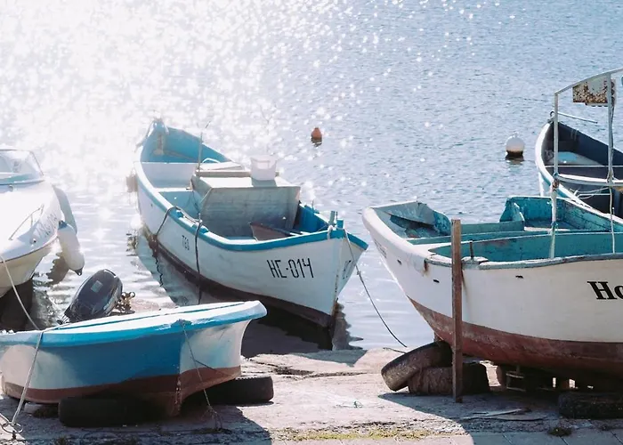 Alenor - Sea Views & Sea Access | Unesco Old Town | Sleeps 8 *