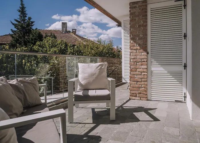 Villa Alenor - Sea Views & Sea Access | Unesco Old Town | Sleeps 8 *