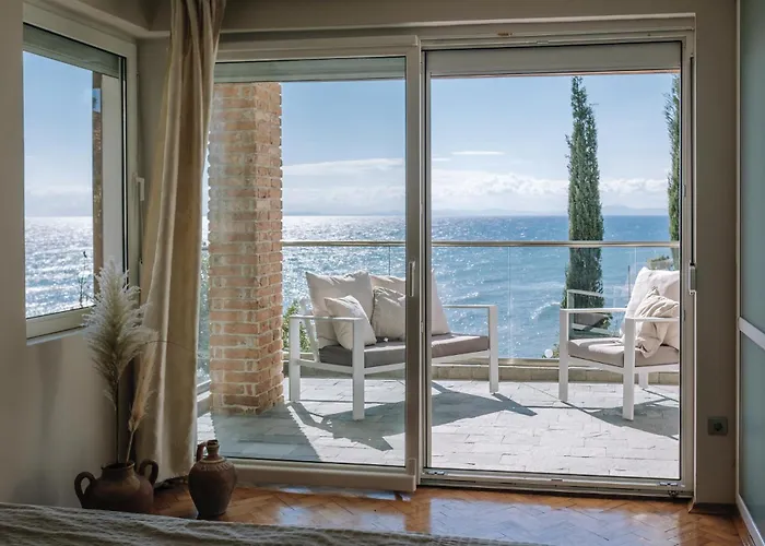 Alenor - Sea Views & Sea Access | Unesco Old Town | Sleeps 8 * Nesebar