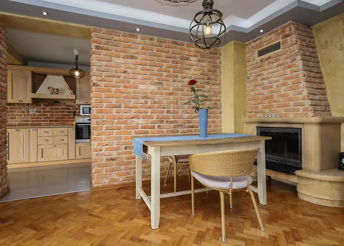 Alenor - Sea Views & Sea Access | Unesco Old Town | Sleeps 8