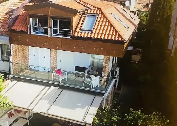 Alenor - Sea Views & Sea Access | Unesco Old Town | Sleeps 8 Villa